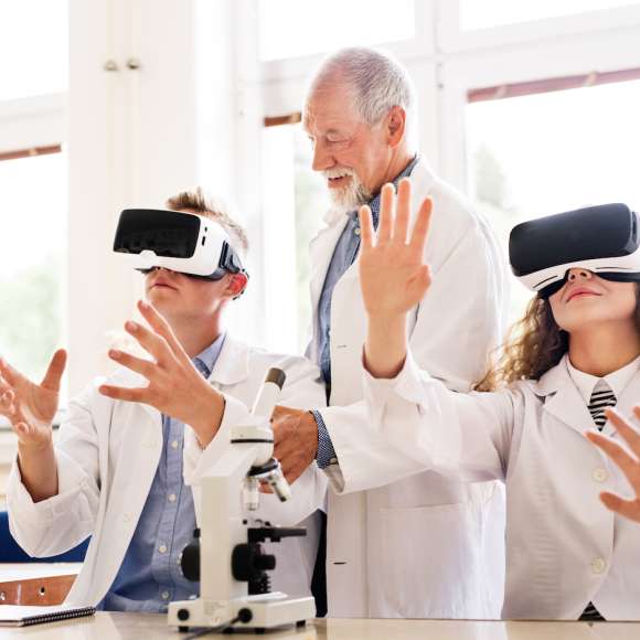 Technology in the classroom: 9 out of 10 teachers say it improves the quality of education